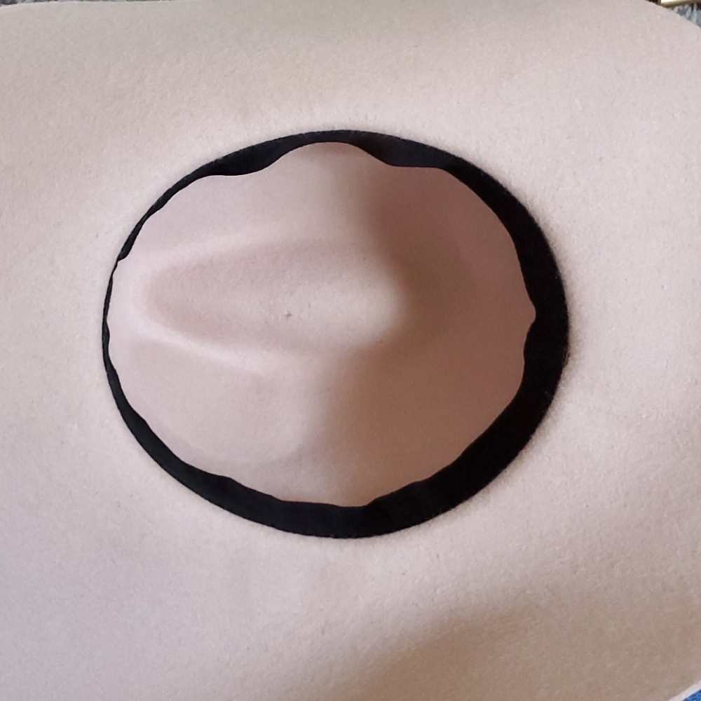 Hat - Picture 3 of 3